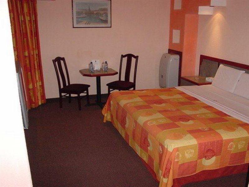 Hotel Principado Tijuana Aeropuerto Экстерьер фото