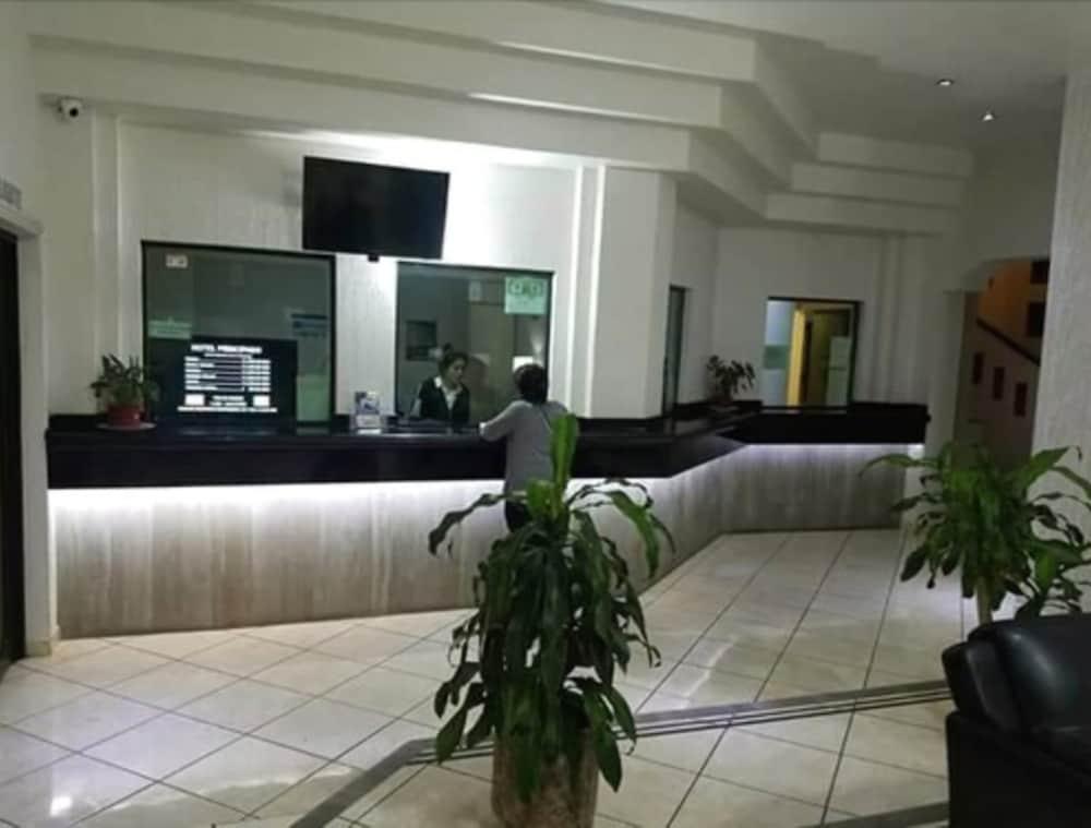 Hotel Principado Tijuana Aeropuerto Экстерьер фото