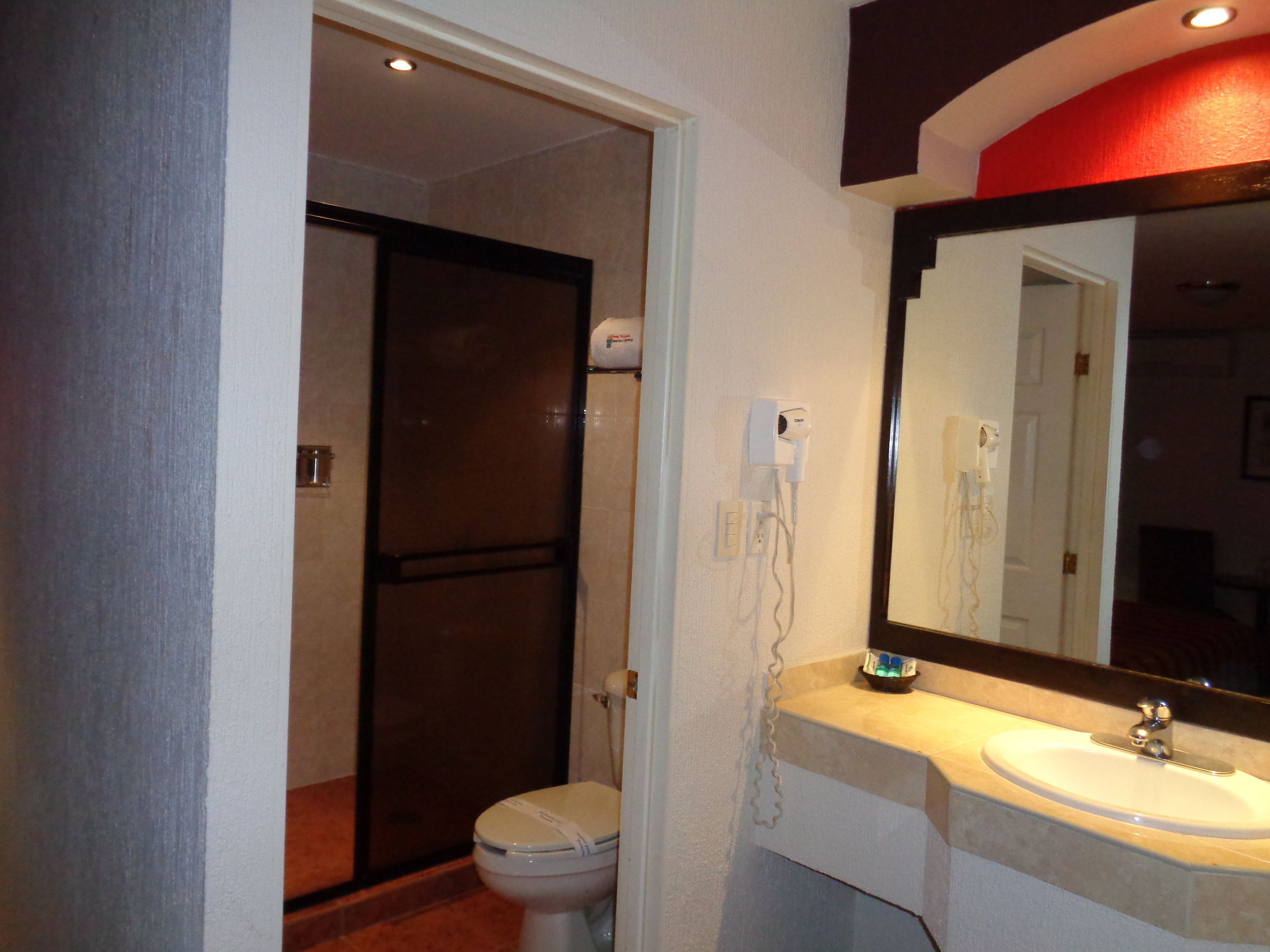 Hotel Principado Tijuana Aeropuerto Экстерьер фото