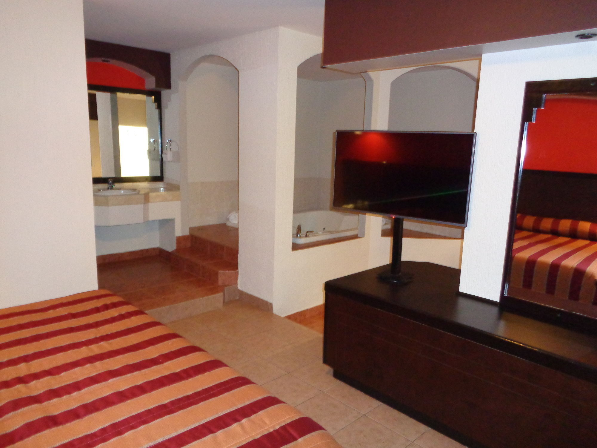 Hotel Principado Tijuana Aeropuerto Экстерьер фото